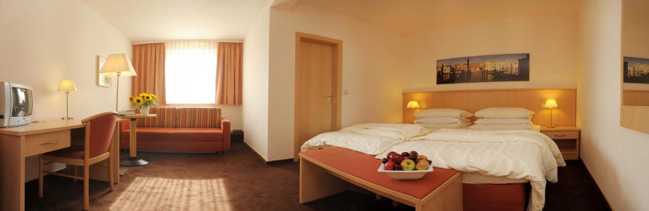 Luebsche Thorweide Hotel วิสมาร์ ภายนอก รูปภาพ